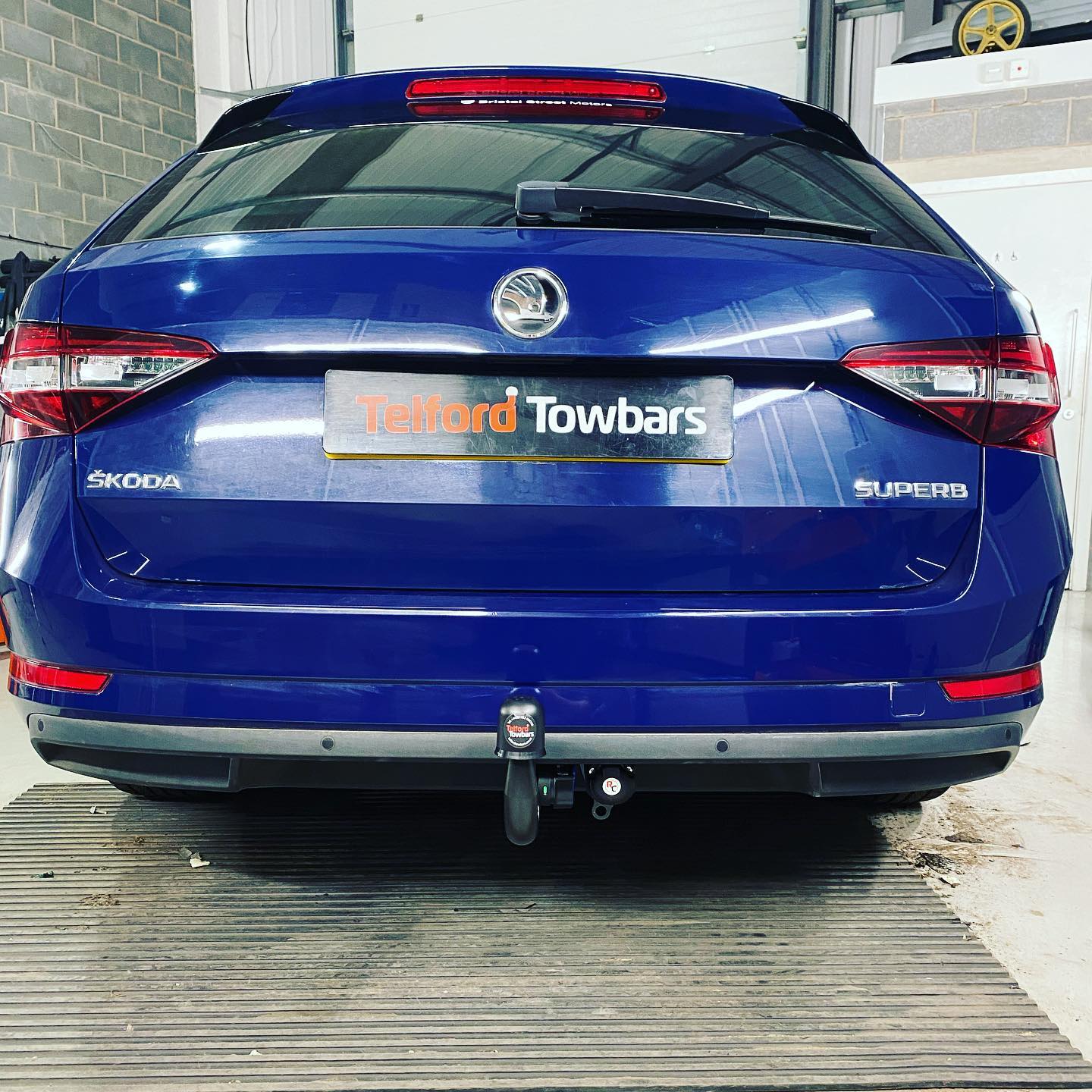 Skoda shop superb towbar