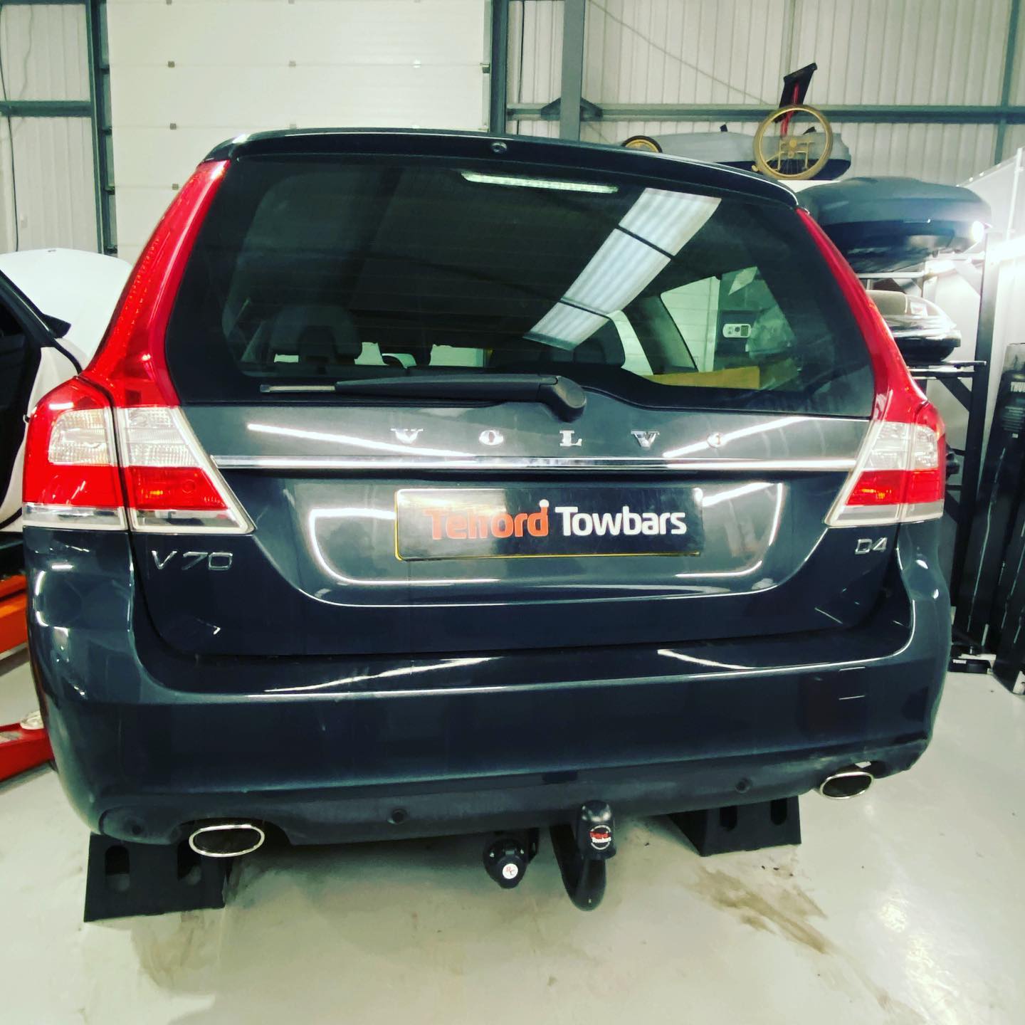 Volvo v70 online towbar